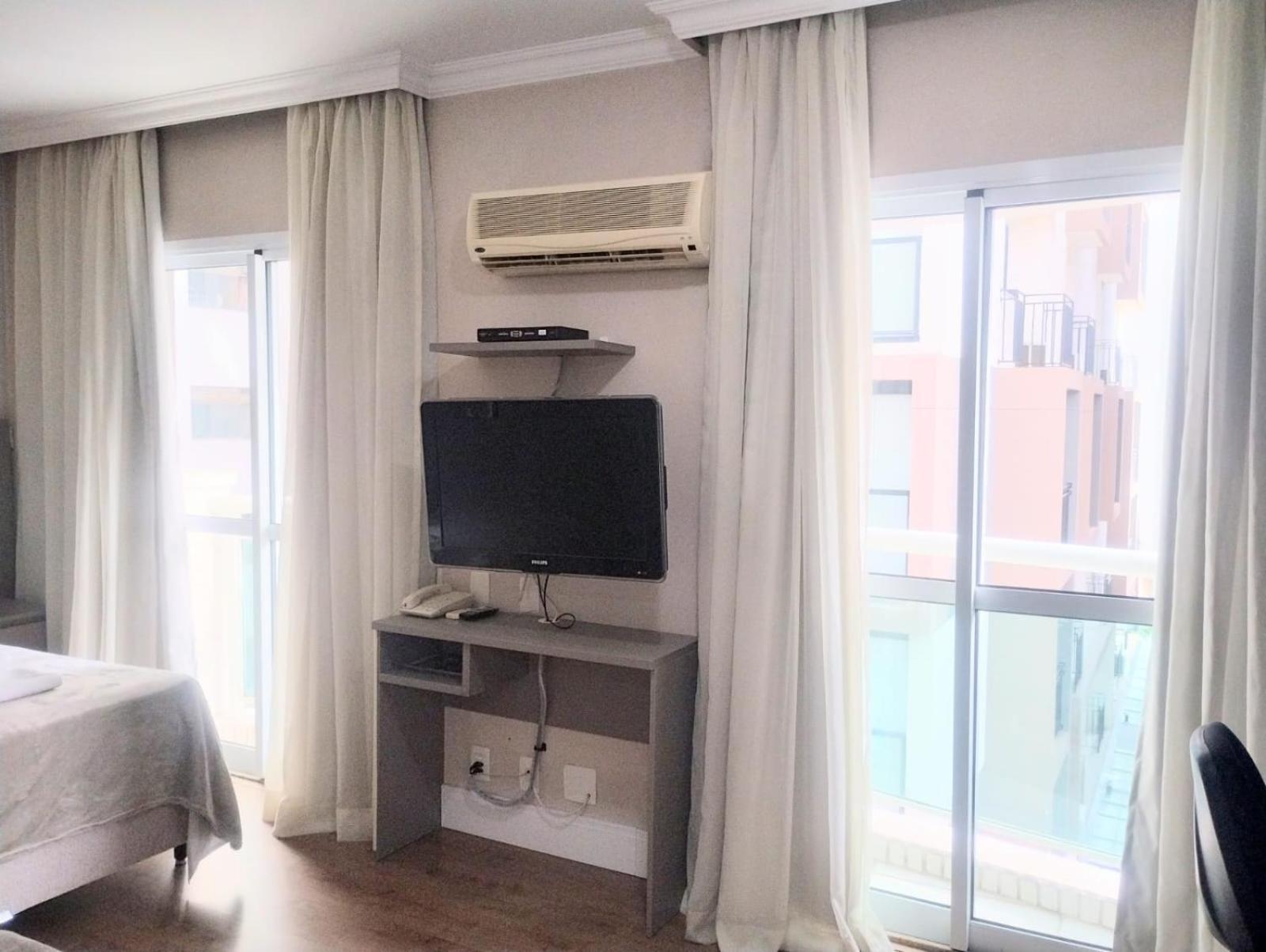 Em Perdizes - Flat Em Frente A Puc E Prox Allianz Parque Apartamento *
